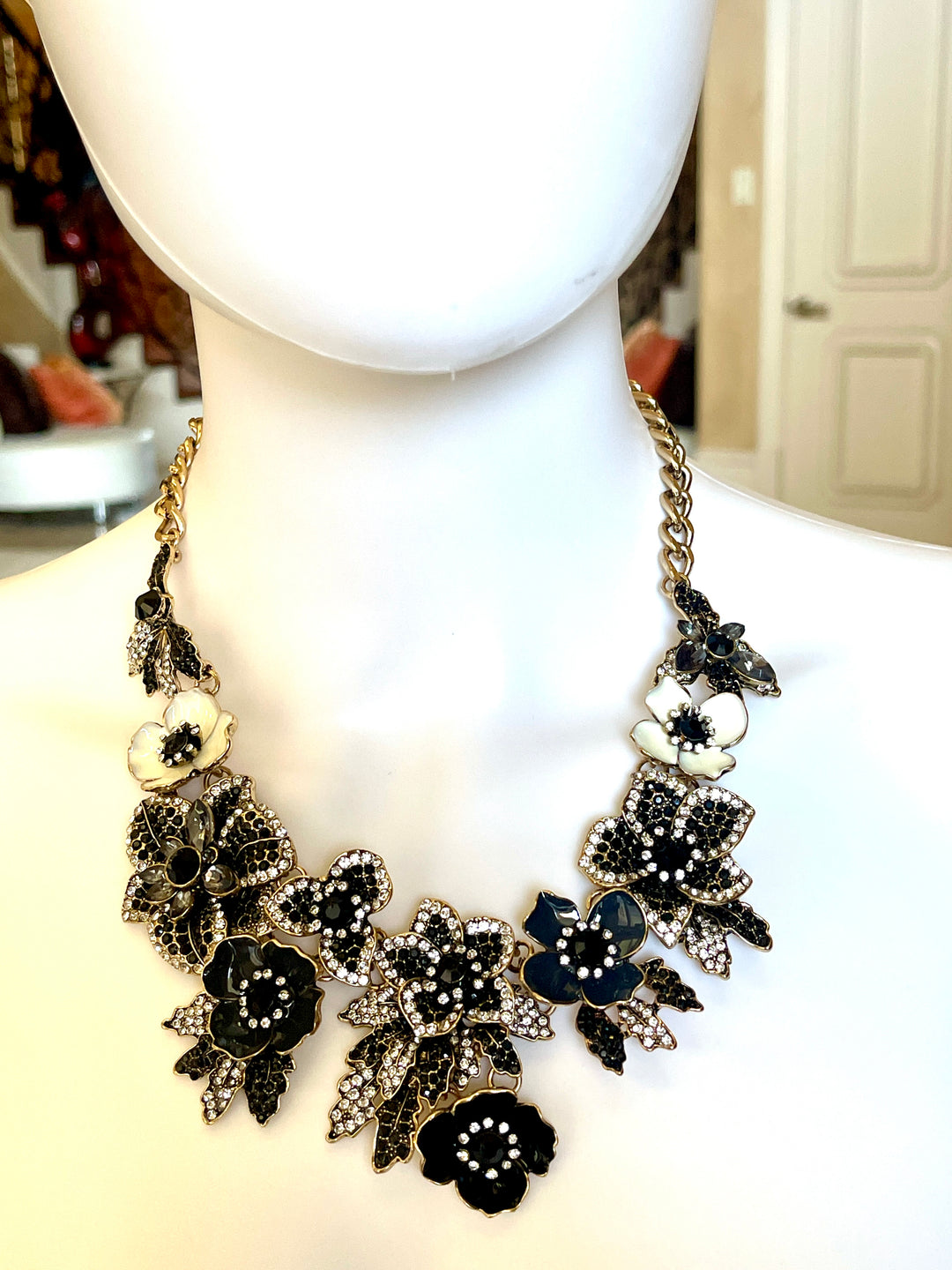 Amata Statement Necklace - Black