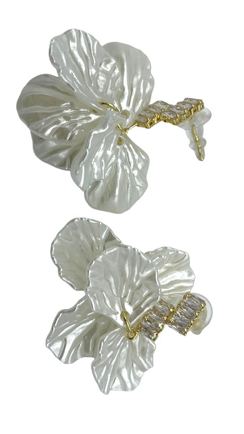 White Shell Dangle Earrings