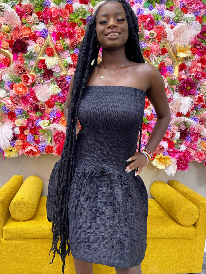 Black Sleeveless Smocked Dress