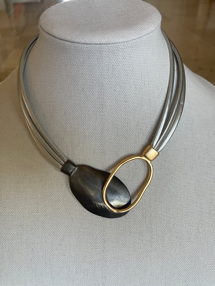 Black and Gold Pendant Necklace