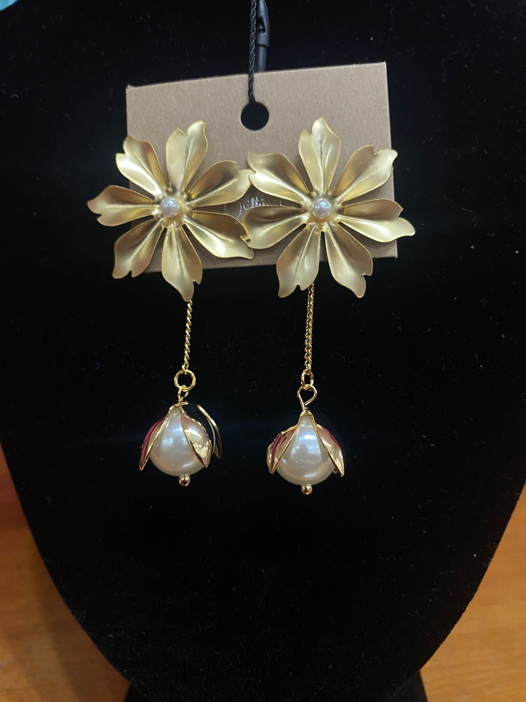Floral Pearl Dropped Earrings