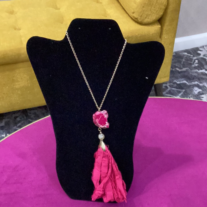 Pink pearl and flare necklace