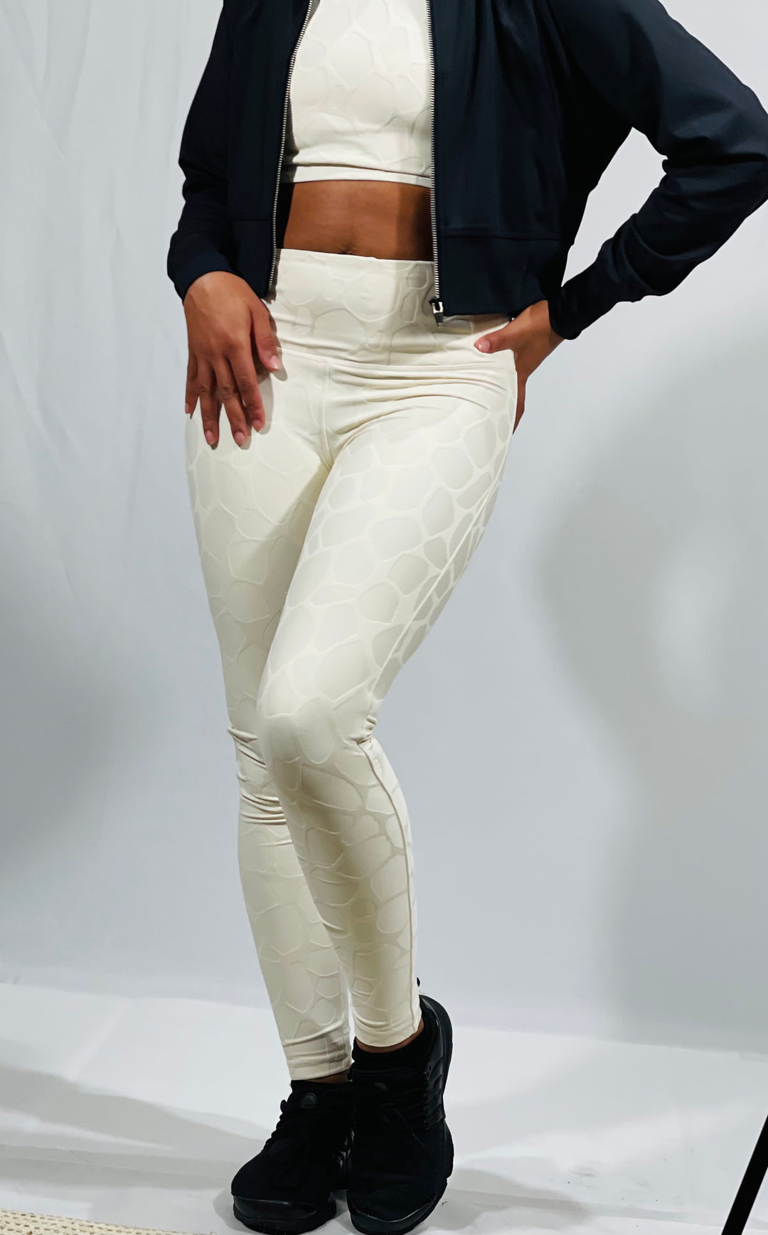 White Giraffe Pattern Leggings