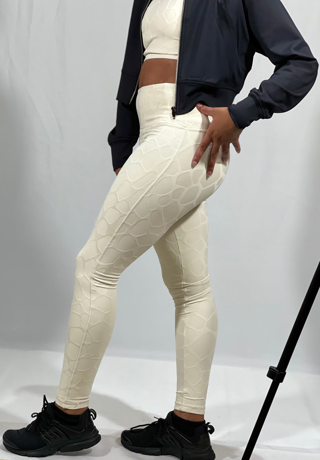 White Giraffe Pattern Leggings