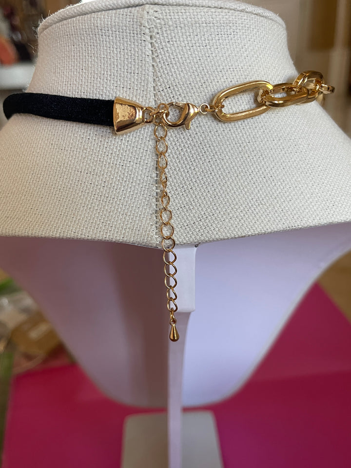 Gold Pendant necklace