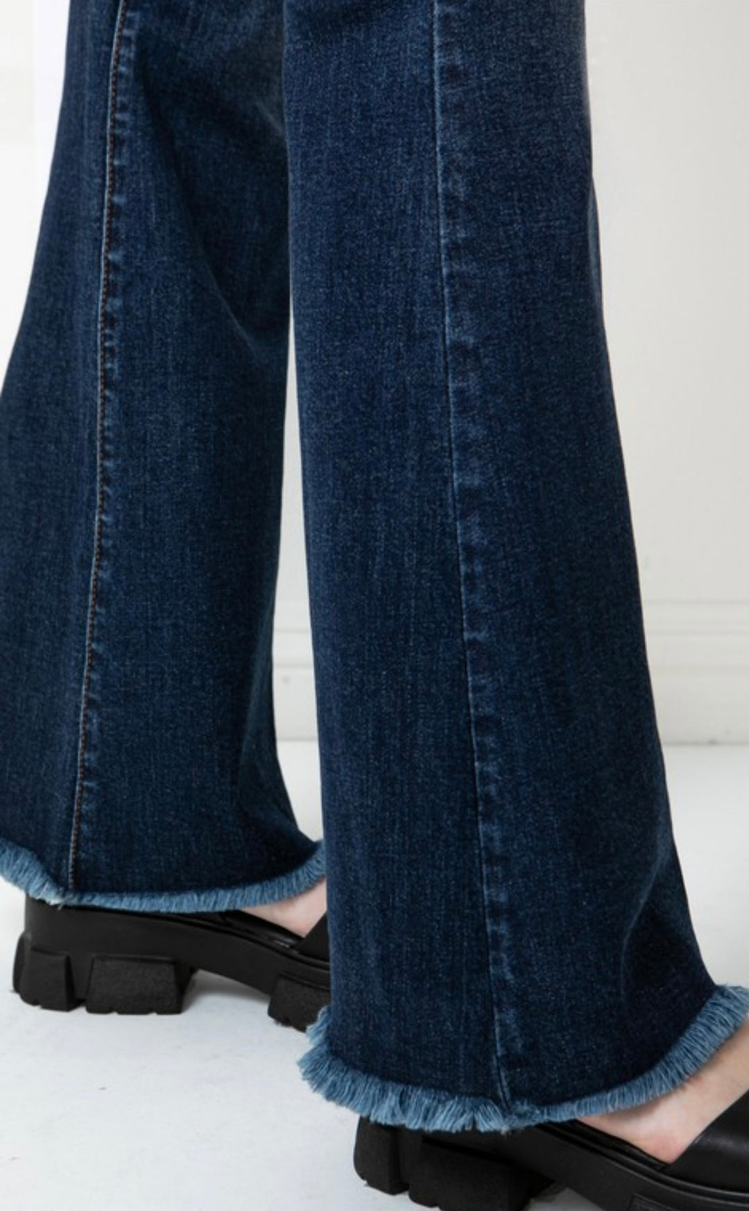 Ripped Dark Blue-Hi Rise Jeans With Belt